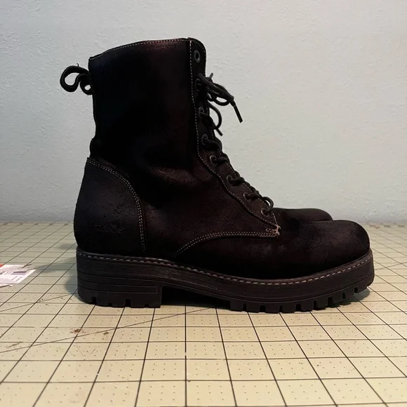 Taos Women’s Groupie Boots Size 8 - Picture 1 of 9